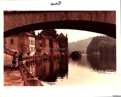 1984 Villeneuve Sur Yonne France Bridge River Historic Vintage Photo 8x10