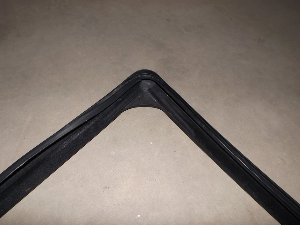 2005–2007 Ford Freestyle Front Right Passenger Side Window Channel Used OEM Foto 4 de 4