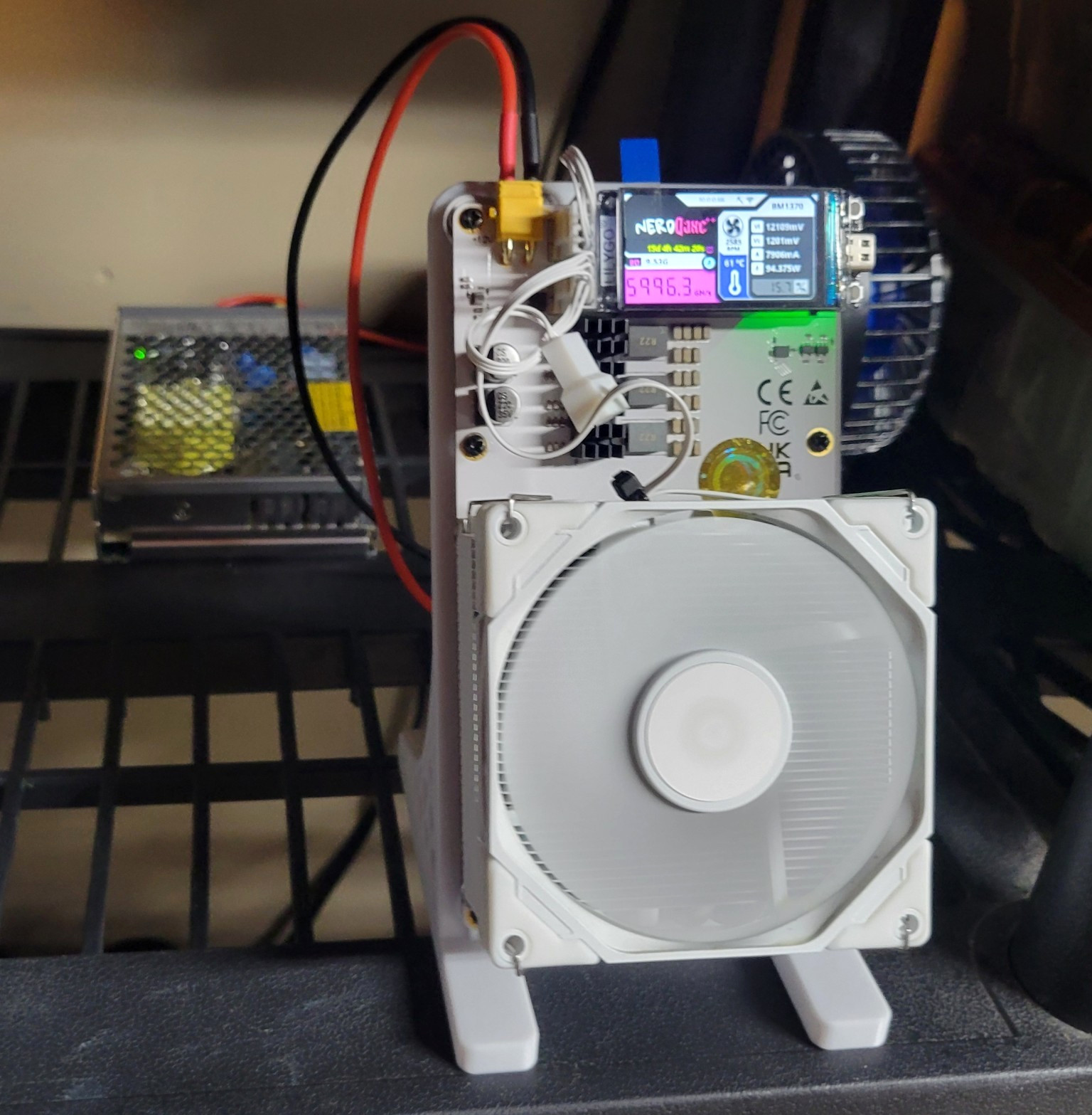 NerdQaxe ++ Bitcoin ASIC Miner - 6TH - BM1370 - White - BTC/BCH - MeanWell PSU!