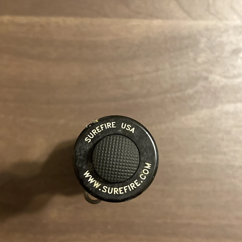 Surefire Z2 Combat Light Non-LED Used Tested - Image 3 of 4