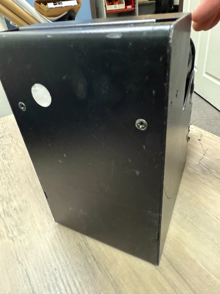 Chroma-Q Color Charge Plus Uplighting CHCCRGBA Uplight / missing antenna - Image 4 of 4