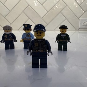 LEGO City (60140) Minifigure Set Police & Bandits