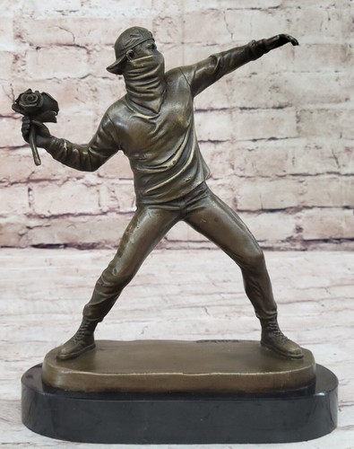Handmade BRONZE Flower Thrower Statue by Banksy Unknow Artist Gift Figure - Picture 3 of 10
