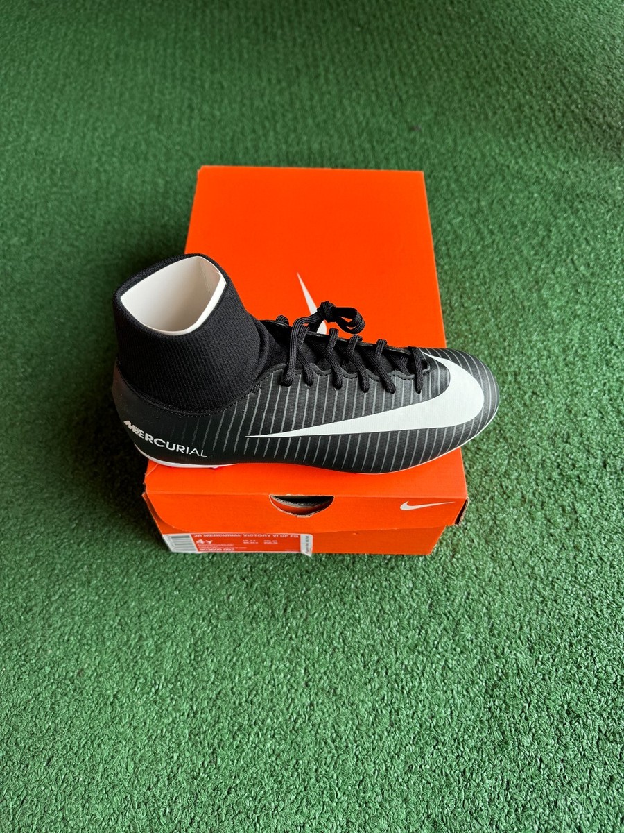 Nike Jr Mercurial Victory VI DF FG Kids' Soccer Shoe - Black/White