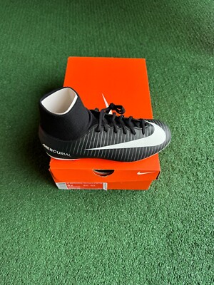 Nike Jr Mercurial Victory VI DF FG Kids' Soccer Shoe - Black/White