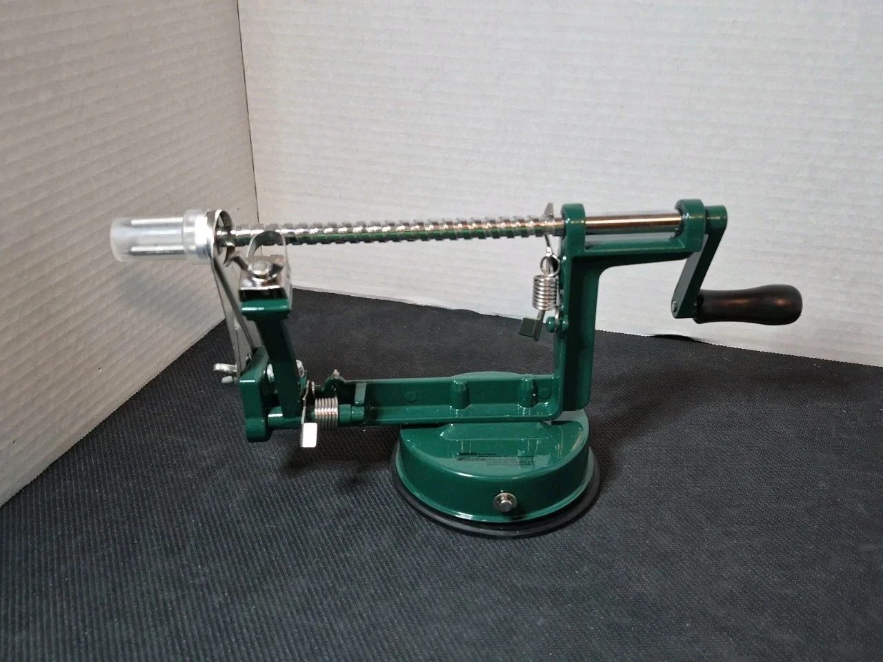 Apple Peeler, Slicer & Corer Machine - Fox Run