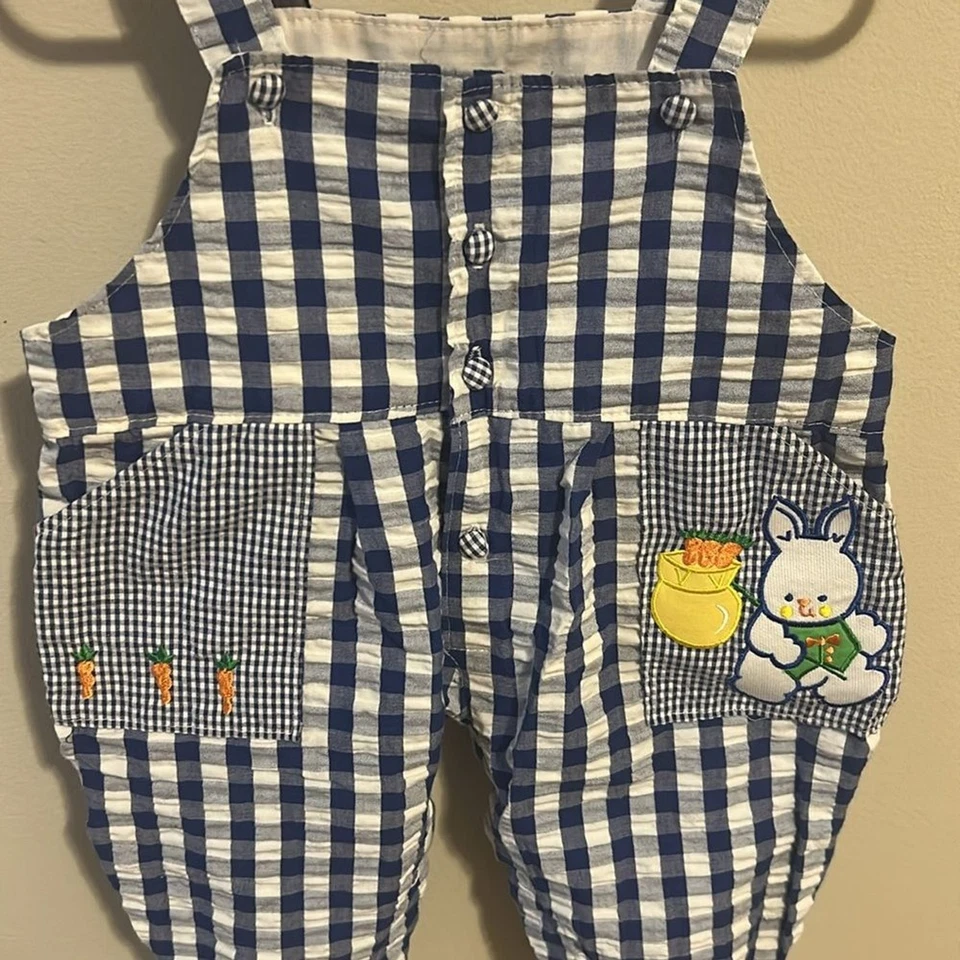 男宝宝缩褶纽扣连体裤。 尺寸 3-6 个月 — 第 2/4 张图片