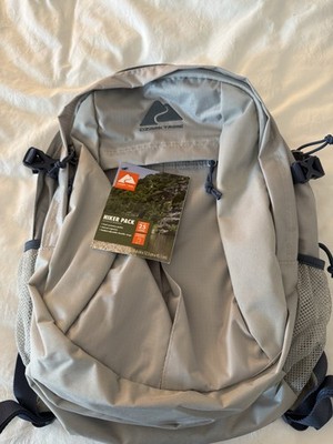 Ozark Trail Hiker Pack 25L Gray Daypack Hydration Compatible 3-Pocket