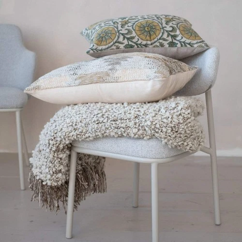 Creative Co-Op Wool Blend Shag Throw - Thumbnail 2
