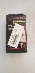TORK 2117 Die Cast Aluminum Photoconductrol 120V 25A 1/2" Conduit Mount