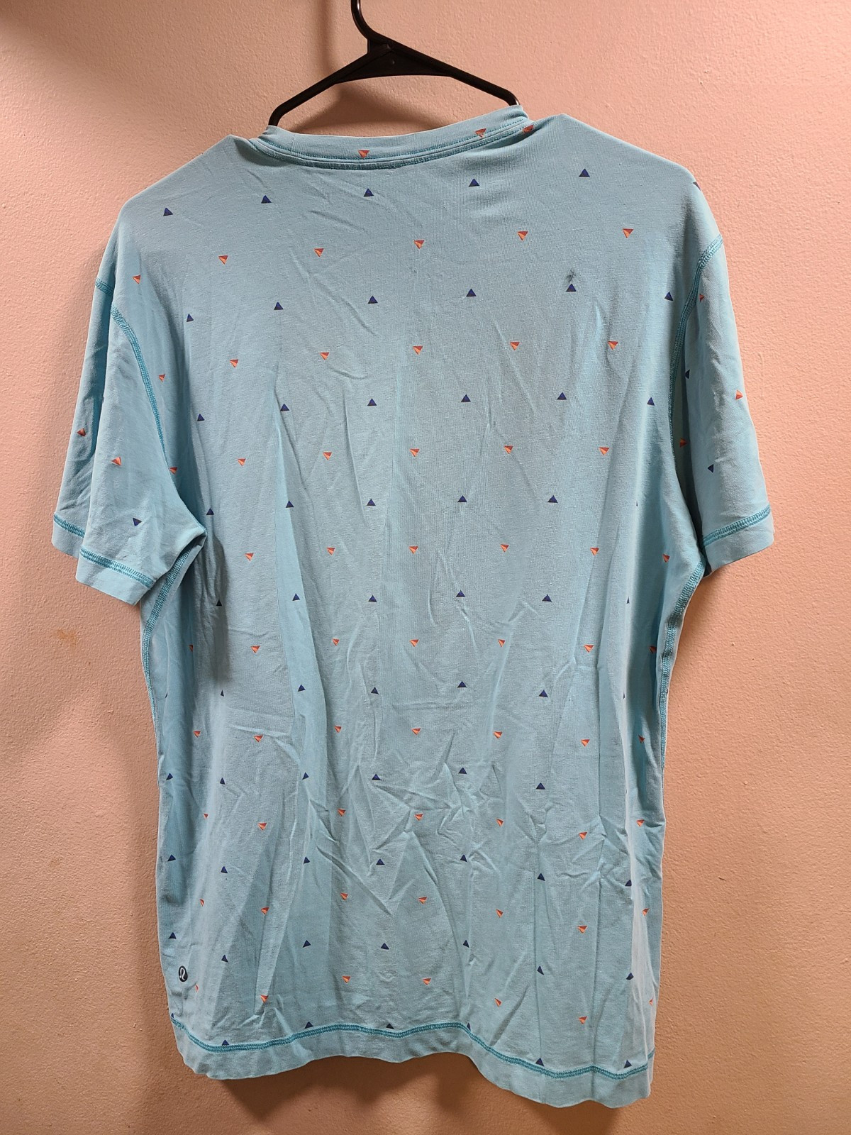 Lululemon 5 Year Basic  Men Triangle Tee Size lar… - image 3