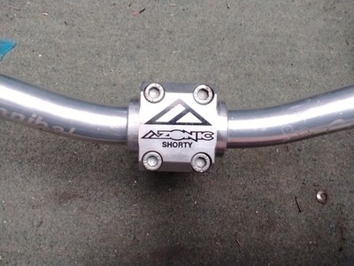  Azonic Shorty Vorbau 100mm. + Cannibal 640mm (25'') Lenker