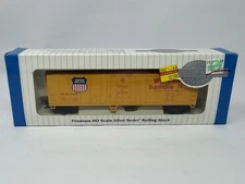 Bachmann HO Scale 50’ Yellow Union Pacific Steel Reefer Train Car