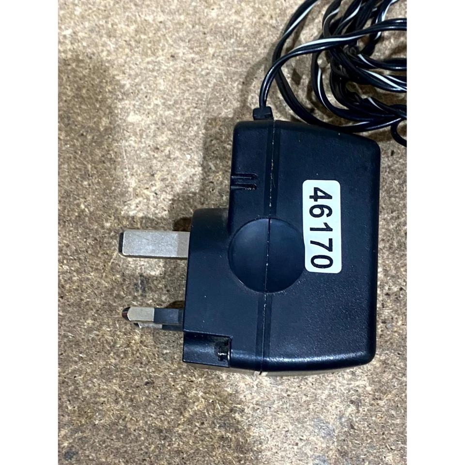 JVC J46599-001 Power Supply AC Adapter Black 12-Volt 300mA Wall Mounted UK Plug - Image 2 of 4