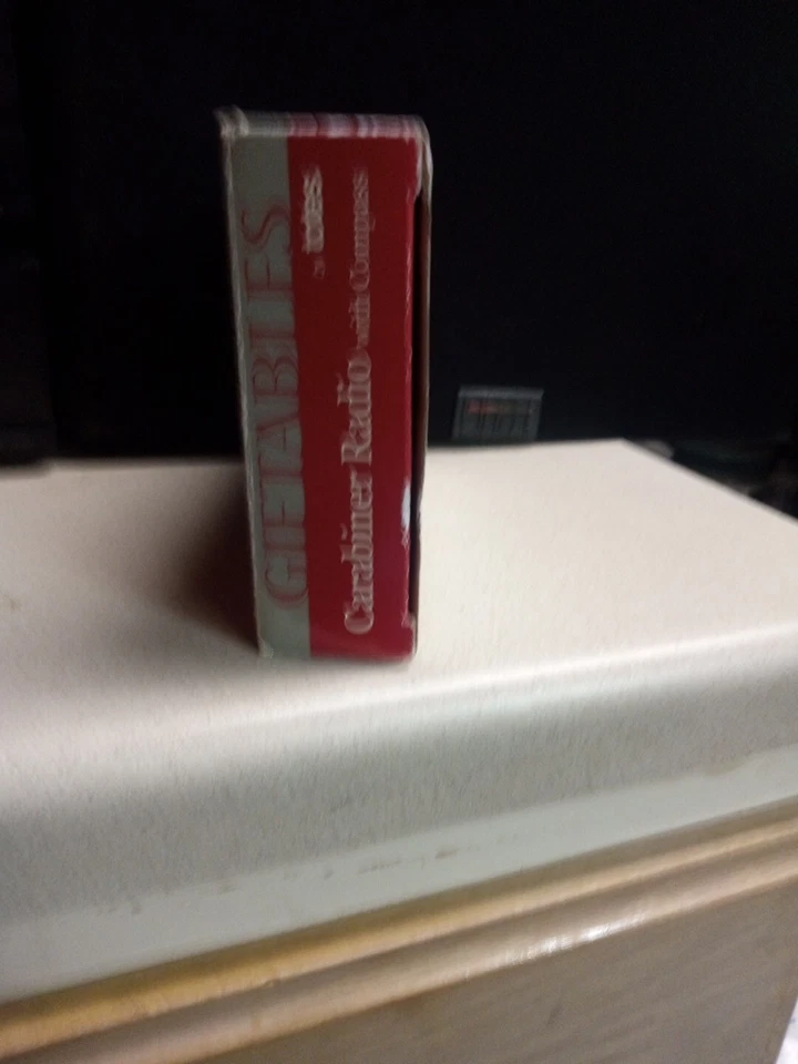 Giftables by Totes - Carabiner Radio With Compass- New In Box. - Image 2 of 4