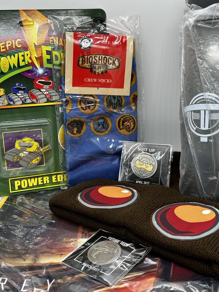 Lote de caja de botín calcetines Bioshock Pychonaut Beanie Prey tapete y botella Power Pin Foto 2 de 4