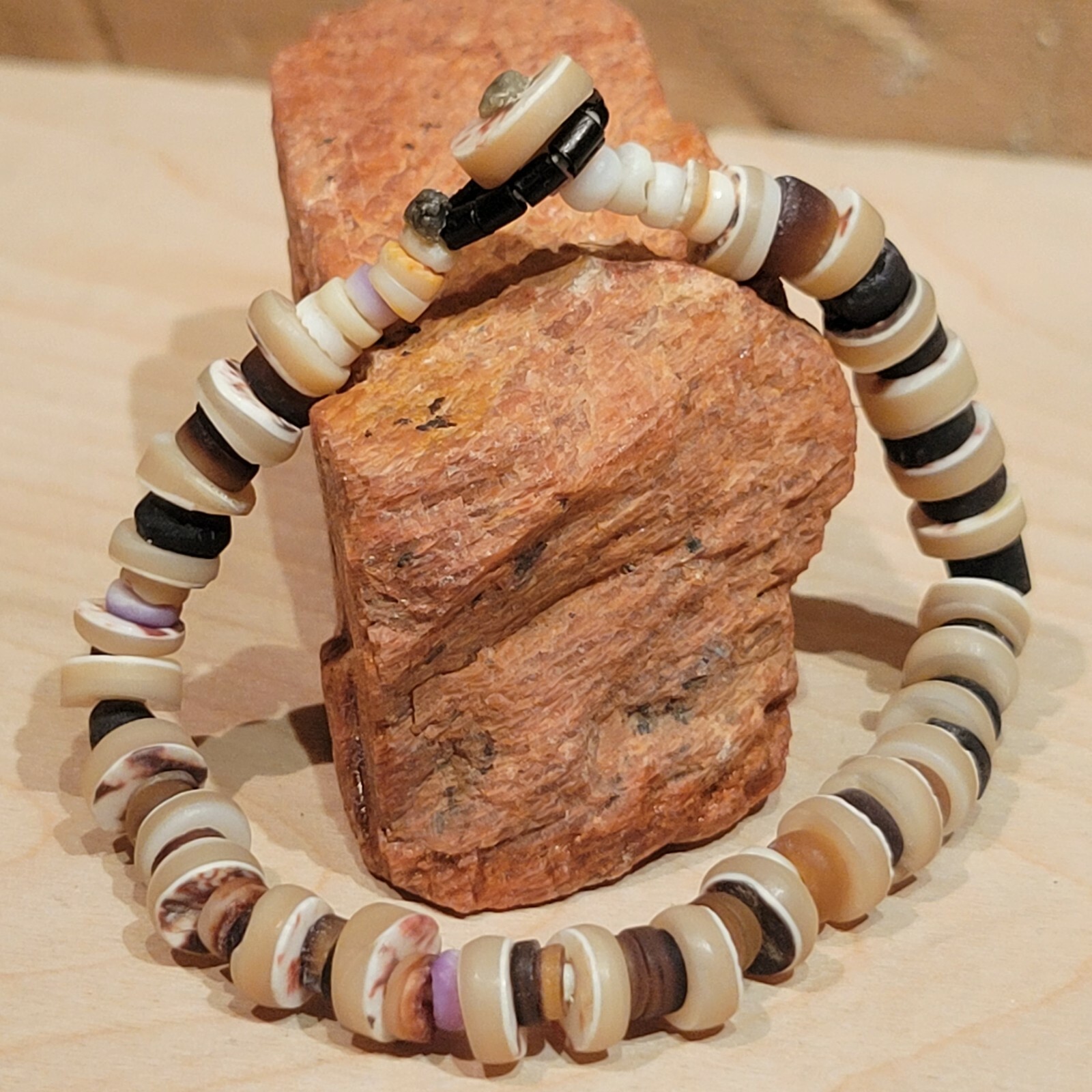 Shell Bead Bracelet Disc Handcrafted Artisan Folk… - image 1