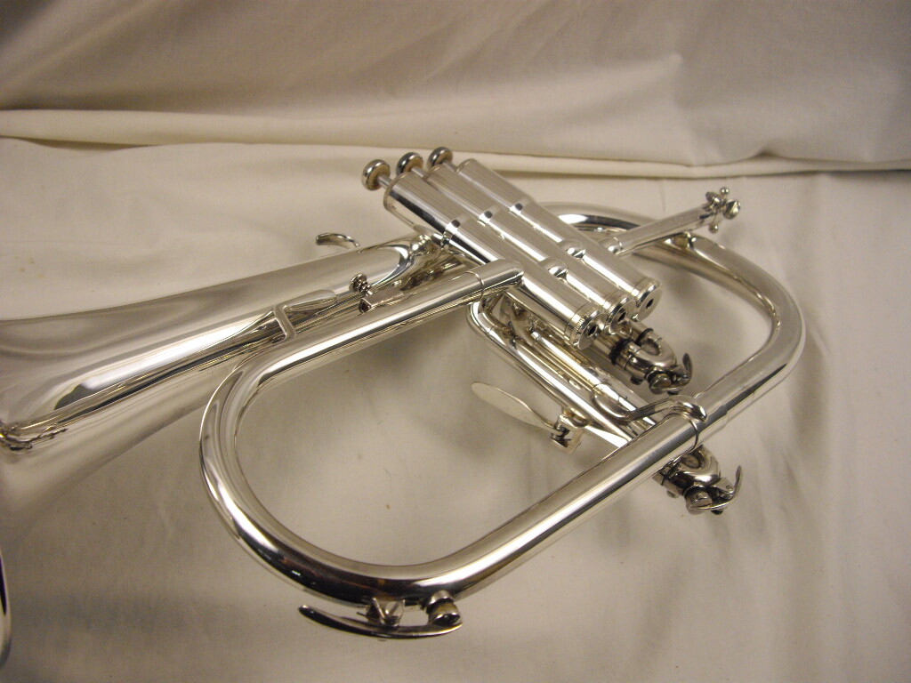 BESSON 947 SOVEREIGN PROFESSIONAL SILVER Bb FLUGELHORN DUAL TRIGGERS
