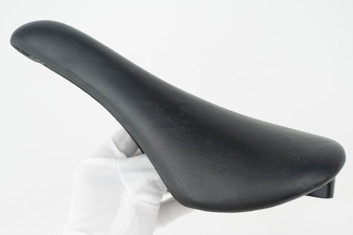Selle De Vélo Vintage ISCASELLE – Pour Route/Randonneuse – NOS (Neuf Vieux Stock)