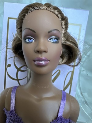 Tonner Tyler Wentworth 2004 Ready to Wear RUNWAY VIOLETTE ESME 16  Fashion Doll