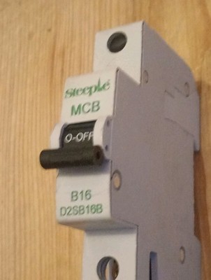 Steeple D2SB16B Mcb 16 Ampere Leitungsschutzschalter geprüft SCHNELLER VERSAND 