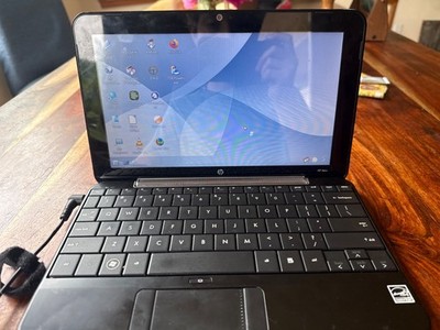 HP Mini 1000 Netbook PC 2GB ram 16 gb ssd with charger  no battery q40s Linux