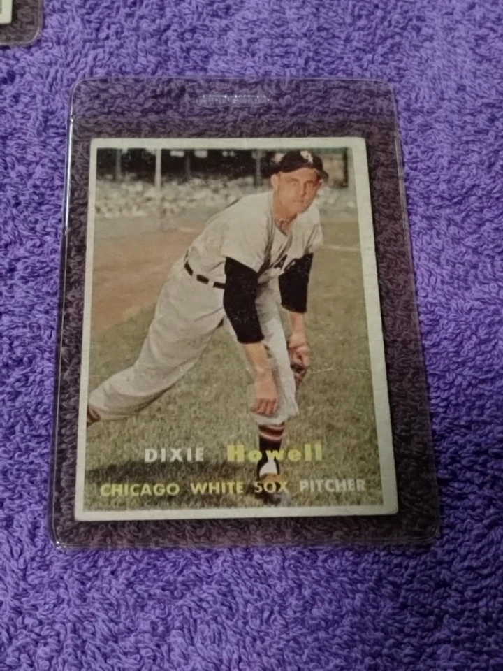 1957 Topps - Dixie Howell #221 Chicago White Sox - Image 2 of 4