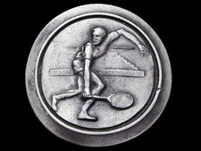 JK17149 VINTAGE 1977 GREAT AMERICAN  TENNIS PLAYER  ROUND PEWTER BELT BUCKLE