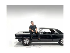 "GENTLEMEN'S CLUB" FIGURE 5 FOR 1/24 SCALE MODELS BY AMERICAN DIORAMA 24805