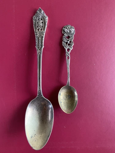 Vintage Wallace Rose Point Sterling Silver Spoon And Eye Catching Rose Spoon
