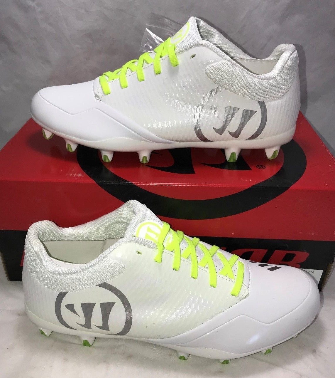 Warrior Mens Size 10 Burn 9.0 Lacrosse Lax Cleats White Volt Low New Warrior Mens Size 10 Burn 9.0 Lacrosse Lax Cleats White Volt Low New
