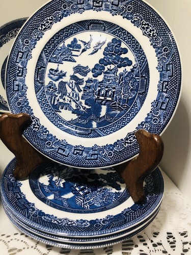 20 Pc Johnson Brothers Blue Willow 4 Place Setting Ironstone Plate Bowl Cup EUC - Picture 6 of 8