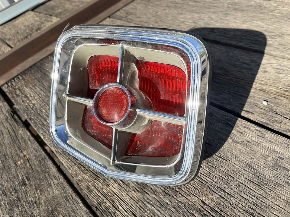 Plymouth Belvedere Fury Savoy 1963 luz trasera vagón OEM 63 Foto 2 de 4