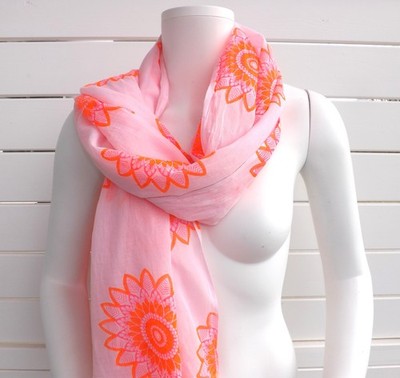Sarah & Sally   Großer Langschal Baumwolle neonorange pink rosa Mandala
