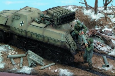 Panzerwerfer 42 Crew-Russia 1942-3 Fig. / 1:35 - Royal Model 451