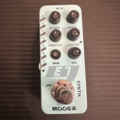 Mooer Micro Series E7 Polyphonic Guitar Synth Pedal (Pre-Owned)