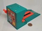 Vintage Fisher Price little people green Garage car lift 930