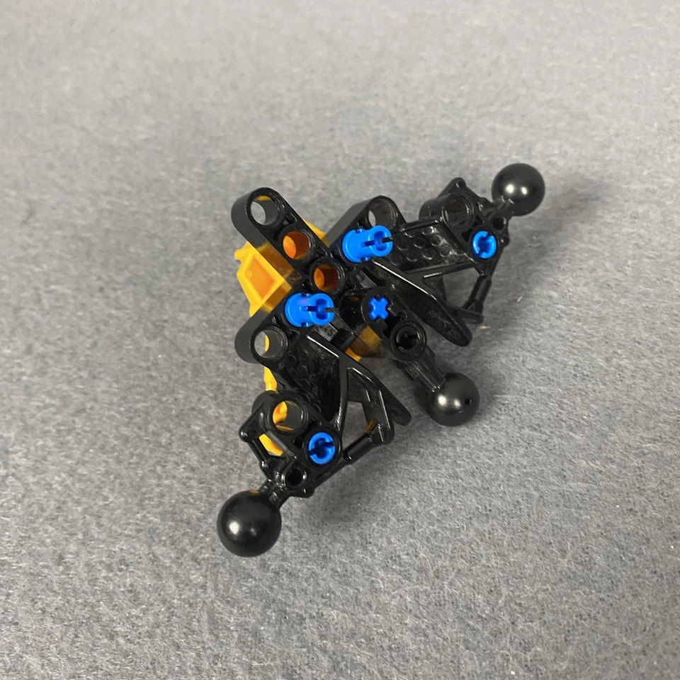 LEGO Bionicle Glatorian Mata Nui Lote de Piezas Piezas de Repuesto Amarillo Negro Gris Foto 3 de 4