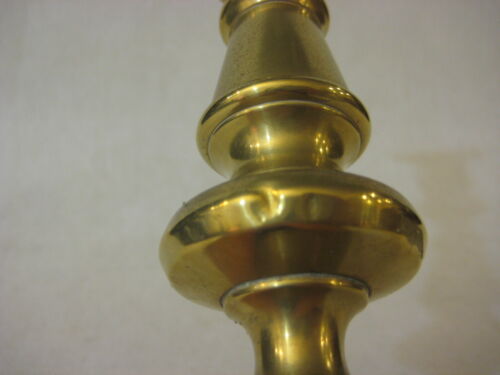 OLD ANTIQUE BRASS CANDLE STICK, 8" TALL, 3 3/4" X 3" DIAMETER -BOTTOM - Picture 3 of 7