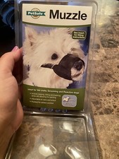 PetSafe Muzzle, Small, 7-8 3/4 Snout, Padded For Comfort, Adjustable New In Box