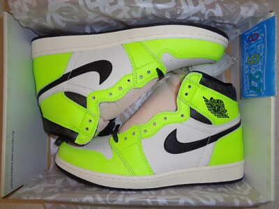 Nike Air Jordan 1 Retro High OG I VisionAire Volt Electric 44  10us 9uk 2022