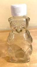 VINTAGE KITCHEN 7 1/4"  SNOW CREST BEVERAGES SALEM MASS  GLASS BEAR BOTTLE