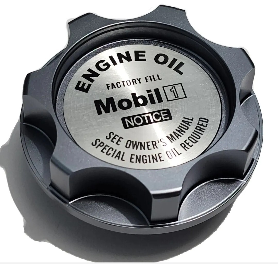 GUNMETAL ENGINE OIL CAP MOBIL 1 FOR MITSUBISHI 03-04 DIAMOND