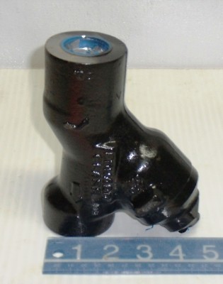 Edward Class Y Strainer  1 1/2''   Screwed End Plumbing - Pipe