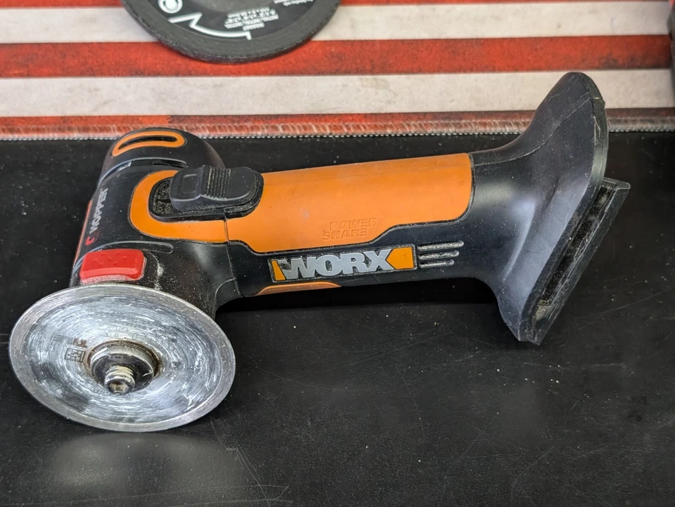 WORX 20V Powershare Angle Grinder BL Nail/Staple Cutoff Saw Jig 3 Batt. Tool Set - Image 2 of 4