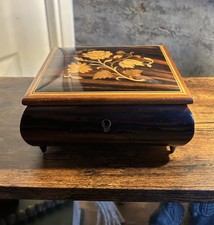 Reuge Jewellery Wood Box With Floral Inlaid “Torna A Surriento” Music Box 