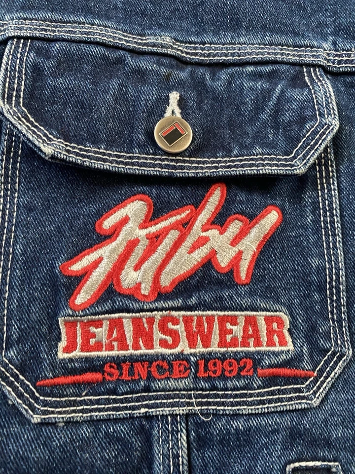 Chaqueta de Camionero Denim FUBU De Colección Para Hombres L Y2K Ropa de Calle Años 90 Hip Hop Carpintero Jeans Foto 4 de 4