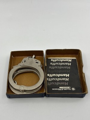 Smith And Wesson Model 90 Handcuffs