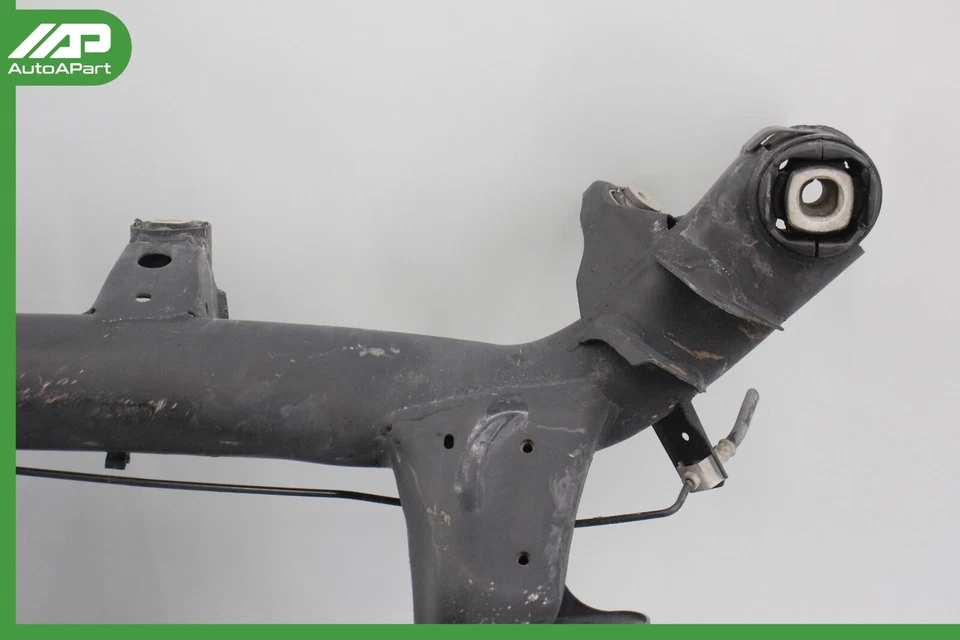 ✅ 06-13 BMW E90 335d 128i eje trasero subchasis travesaño portaaviones 3331678371 OEM Foto 3 de 4