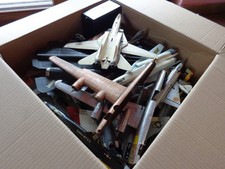 GRANDE LOTTO MODELLINI AEREI VINTAGE KIT VARIE SCALE SCATOLONE 40X40X30 PIENO